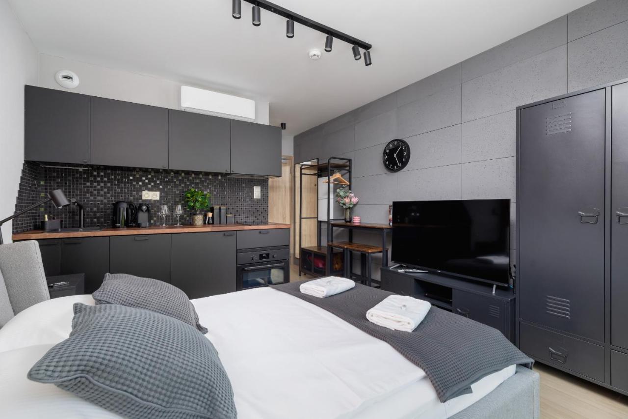 Modern Apartment Srodmiescie Krakow By Noclegi Renters Luaran gambar