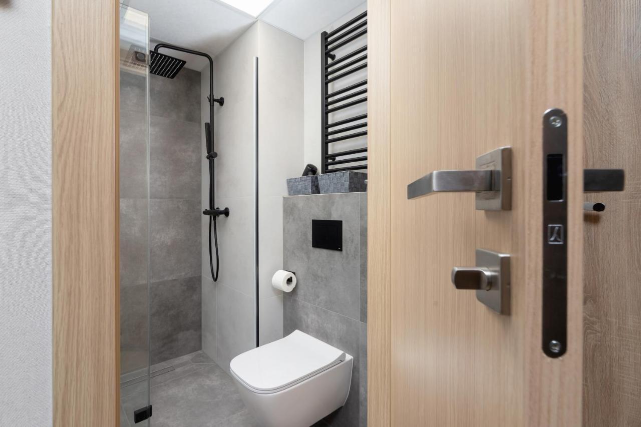 Modern Apartment Srodmiescie Krakow By Noclegi Renters Luaran gambar
