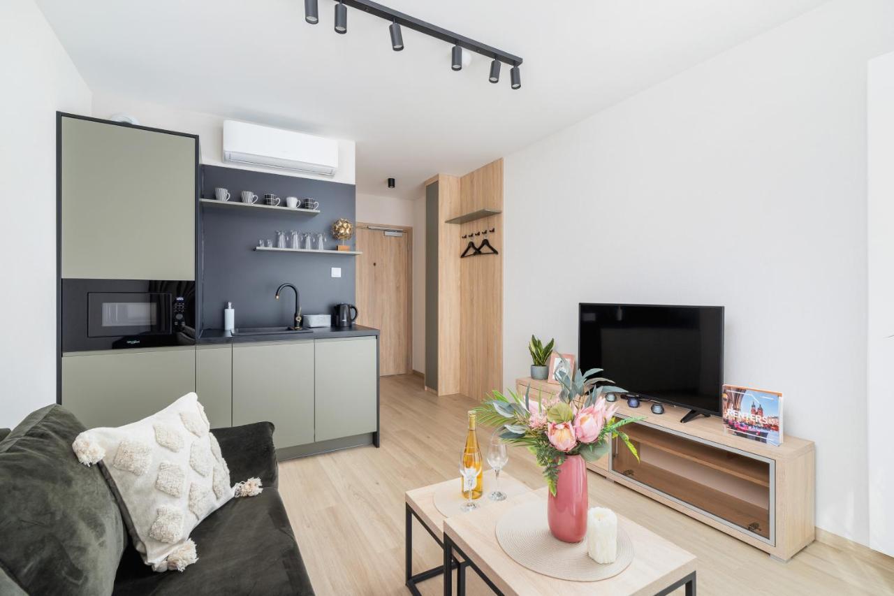 Modern Apartment Srodmiescie Krakow By Noclegi Renters Luaran gambar